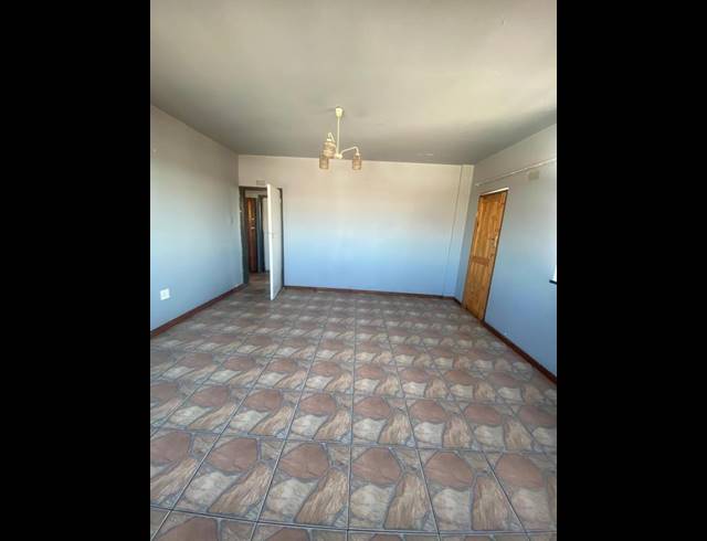 1 BEDROOM APARTMENT FOR SALE IN SPRINGS CENTRAL